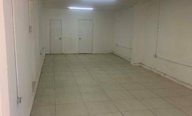 SE RENTA LOCAL COMERCIAL EN AV HERMANOS ESCOBAR A UN LADO DEL PARQUE