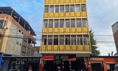 Edificio comercial de venta en portoviejo