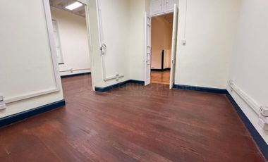 VENTA DE CASA CON 18 AMBIENTES PARA OFICINAS O PROYECTO INMOBILIARIO  - CERCADO DE LIMA