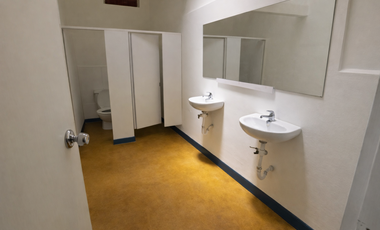 ALQUILER DE CASA CON 18 AMBIENTES PARA OFICINAS  - CERCADO DE LIMA