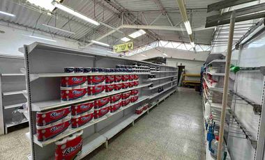 SE ARRIENDA LOCAL COMERCIAL EN RIONEGRO