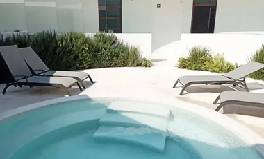 HOTEL BOUTIQUE EN CADEREYTA : Zona Centro : A Pasos de la Parroquia de San Pedro y San Pablo y Jardines Botánicos