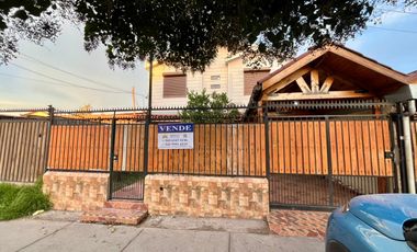 Venta De Casa En Av. Las Naciones, Maipú