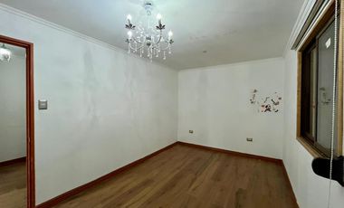 Venta De Casa En Av. Las Naciones, Maipú