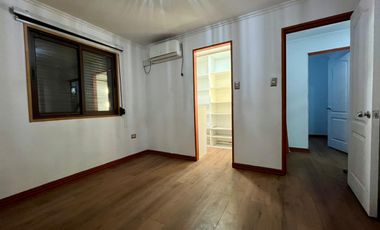 Venta De Casa En Av. Las Naciones, Maipú