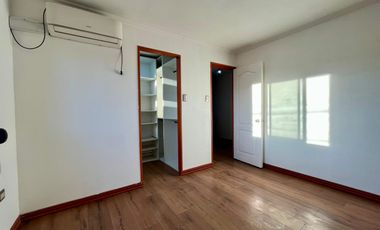 Venta De Casa En Av. Las Naciones, Maipú