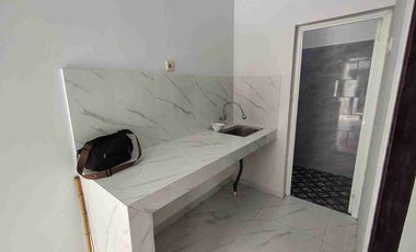 2,5Lantai Hunian Modern Minimalis di Jakarta Selatan under 1M