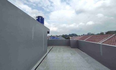 2,5Lantai Hunian Modern Minimalis di Jakarta Selatan under 1M