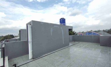 2,5Lantai Hunian Modern Minimalis di Jakarta Selatan under 1M