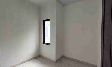 2,5Lantai Hunian Modern Minimalis di Jakarta Selatan under 1M