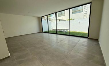 CASA EN RENTA ALTHEA SOLARES