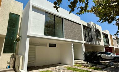 CASA EN RENTA ALTHEA SOLARES