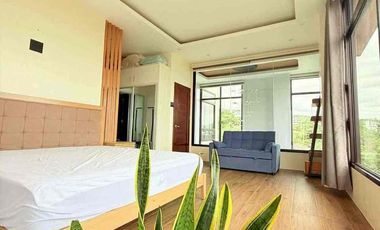 Awesome Overlooking House for Rent