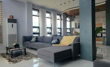 Awesome Overlooking House for Rent