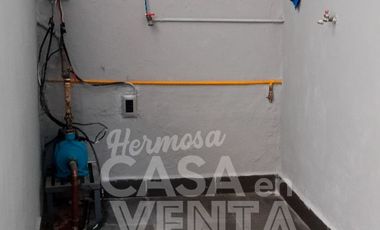Vive en ABSOLUTA PRIVACIDAD Y SEGURIDAD, Casa en Venta REMODELADA LISTA PARA HABITAR.