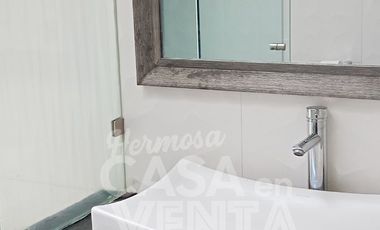 Vive en ABSOLUTA PRIVACIDAD Y SEGURIDAD, Casa en Venta REMODELADA LISTA PARA HABITAR.