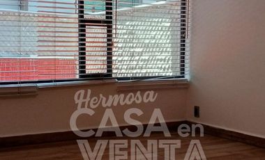 Vive en ABSOLUTA PRIVACIDAD Y SEGURIDAD, Casa en Venta REMODELADA LISTA PARA HABITAR.