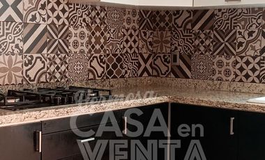 Vive en ABSOLUTA PRIVACIDAD Y SEGURIDAD, Casa en Venta REMODELADA LISTA PARA HABITAR.