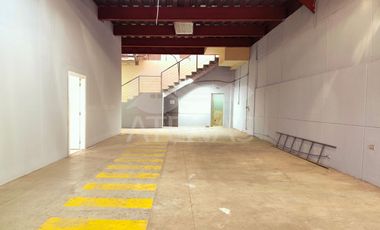 NAVE O BODEGA EN RENTA, AVENIDA DE LAS AMERICAS - ENTRADA A LAS PENCAS