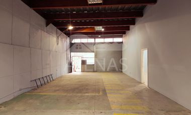 NAVE O BODEGA EN RENTA, AVENIDA DE LAS AMERICAS - ENTRADA A LAS PENCAS