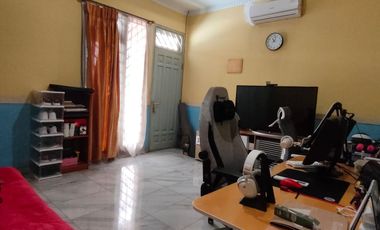 Rumah Mewah Ex Pejabat Cocok Untuk Rumah Kost Lokasi Rawa Belong Dekat Palmerah