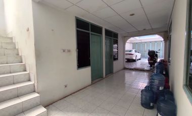 Rumah Mewah Ex Pejabat Cocok Untuk Rumah Kost Lokasi Rawa Belong Dekat Palmerah