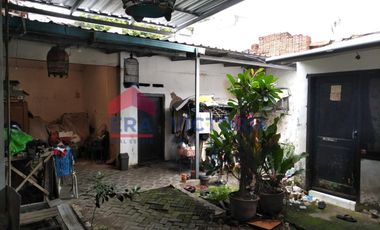 Rumah + Ruang Usaha Mojoroto Kota Kediri Pinggir Jalan Besar Dekat Dengan Klinik Kesehatan, Terminal dan Lingkungan Sekolah