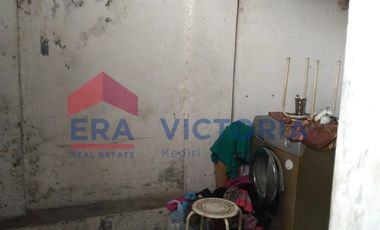 Rumah + Ruang Usaha Mojoroto Kota Kediri Pinggir Jalan Besar Dekat Dengan Klinik Kesehatan, Terminal dan Lingkungan Sekolah