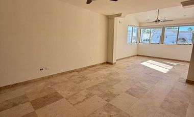 HERMOSA CASA RECIÉN REMODELADA EN LOMAS ALTAS