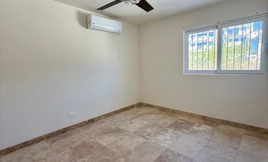 HERMOSA CASA RECIÉN REMODELADA EN LOMAS ALTAS