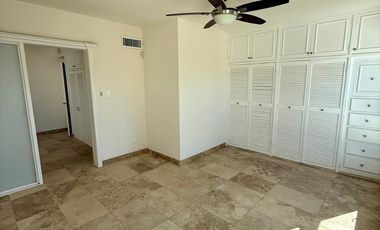 HERMOSA CASA RECIÉN REMODELADA EN LOMAS ALTAS