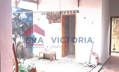 Rumah di Mojoroto Kediri Semi Furnished (2AC, Waterheater & Kulkas)