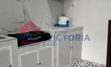Rumah Kos + Rumah Huni di Kepanjenkidul Blitar Bagus Terawat 900m dari Kampus 3 UM 400m dari Masjid Agung Kos Aktif dan Terisi