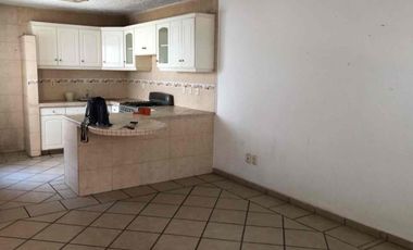 CASA EN RENTA EN VISTA HERMOSA CUERNAVACA ZONA DORADA