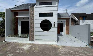 Dijual rumah siap huni lokasi sangat strategis