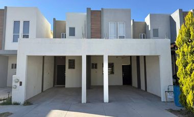 En venta bonita casa en Fraccionamiento Belisa