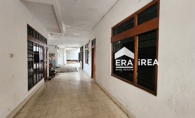 RUMAH DAN RUANG USAHA DIJUAL DI SOLO DEKAT KAMPUS UNIBA