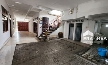 RUMAH DAN RUANG USAHA DIJUAL DI SOLO DEKAT KAMPUS UNIBA