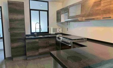 Venta casa en Lomas de Bellavista