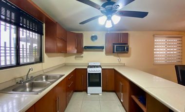 CASA EN RENTA AMUEBLADA EN BONATERRA APODACA – 3 NIVELES, TERRAZA, EXCELENTE UBICACIÓN