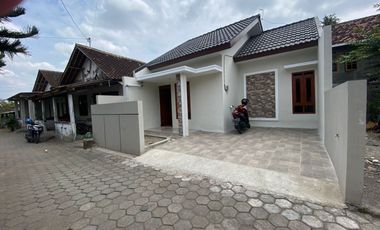 Hunian Modern Strategis Dekat RS Hardjolukito – Harga Promo 520 Jutaan Nego + Bonus Menarik!