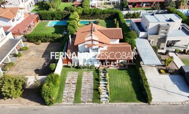 CALLE LARGA - VENDE CASA 3D 3B PISCINA - COND. CUMBRES DE AUCO