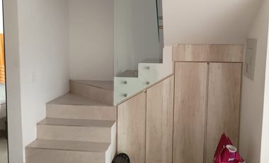 CASA EN VENTA CANTELLI