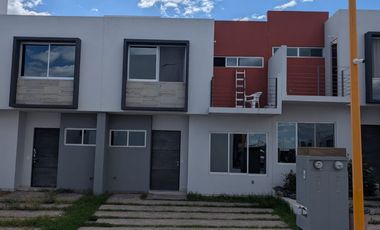 CASA EN VENTA CANTELLI