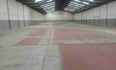 SE RENTA BODEGA DE 2650 M. CERCA AL AEROPUERTO