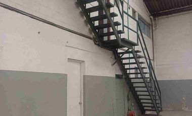 SE RENTA BODEGA DE 2650 M. CERCA AL AEROPUERTO