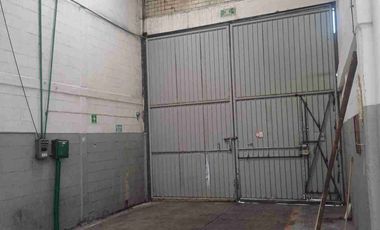 SE RENTA BODEGA DE 2650 M. CERCA AL AEROPUERTO