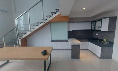 Office 2 Lantai Roseville SOHO Luas 106sqm Fully Furnish - Fasilitas Lengkap