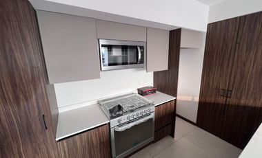 Loft seminuevo en renta junto Glorieta Colón, nivel 10 a 300 mts de Midtown