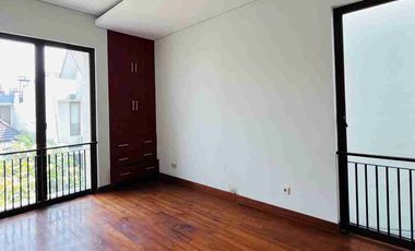sewa town house Cipete & pool siap huni jakarta selatan